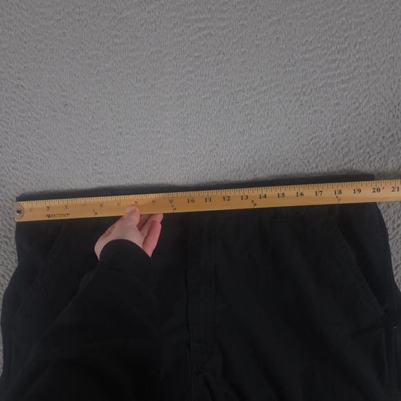 Wrangler Pants Men 40x30 Black Cargo Relaxed Fit Cotton Stretch Utility Workwear - Picture 5 of 8
